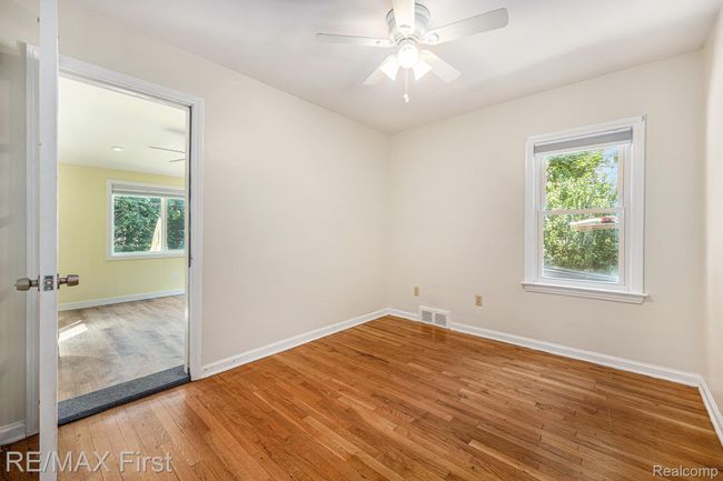 010_p1022765_735.jpg | Image 10