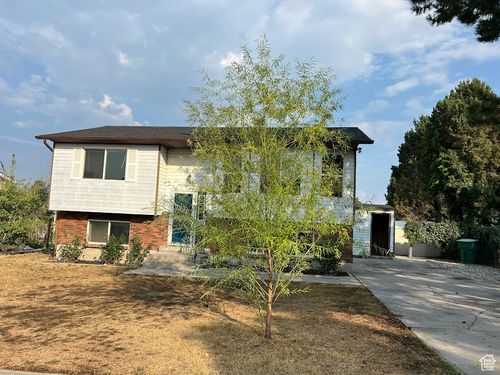 6489 Daffodil Way, West Jordan, UT, 84081-3866 | Card Image