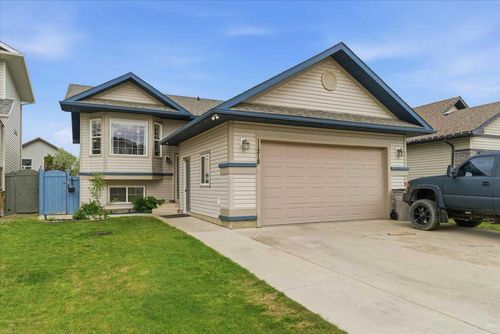 11218 76 Ave, Grande Prairie, AB, T8W0G4 | Card Image