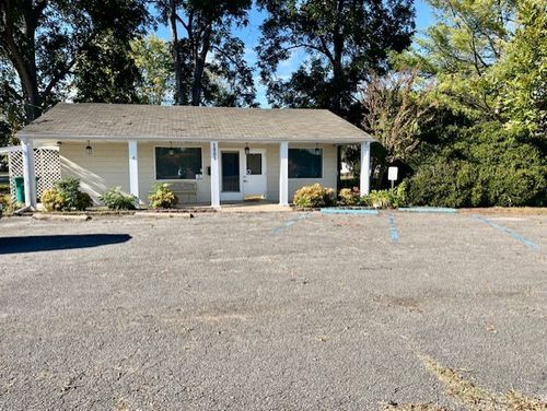 1101 S Jackson Hwy, Sheffield, AL, 35660-5746 | Card Image