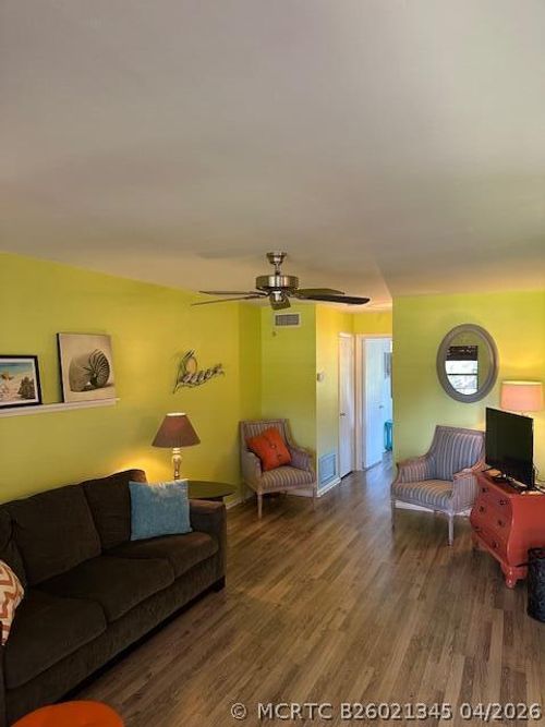 205-16 Vista Palm Ln, VERO BEACH, FL, 32962-0816 | Card Image