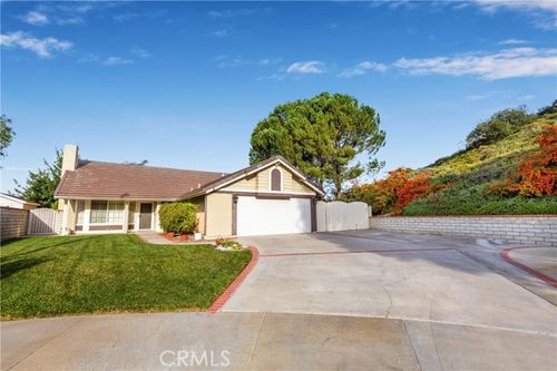  Elm Court, Saugus, CA, 91390 | Card Image