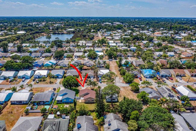5855 Se Mitzi Ln, House other with 2 bedrooms, 2 bathrooms and null parking in Stuart FL | Image 43
