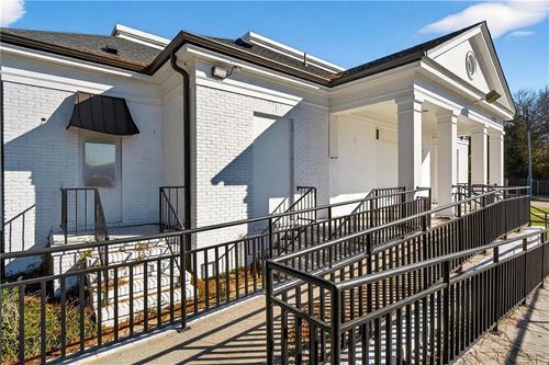 1272 Columbia Dr, decatur, GA, 30032-2824 | Card Image