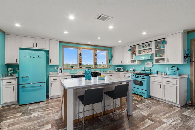 1411 Vogelsang Rd, Home with 3 bedrooms, 2 bathrooms and 3 parking in Columbus TX | Image 7