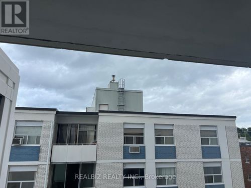 823-91 Montclair Avenue, Toronto (Forest Hill South), ON, M5P0B1 | Card Image
