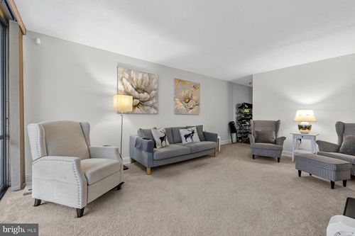 201-8695 Greenbelt Rd, GREENBELT, MD, 20770-2440 | Card Image