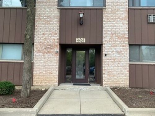 apt-3-4424 Arbor Cir, Downers Grove, IL, 60515-2505 | Card Image