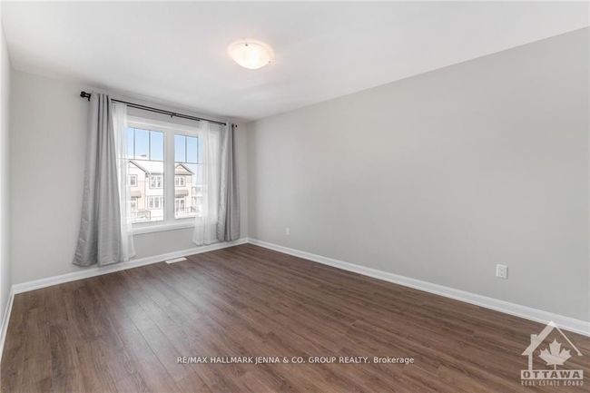 520 Galmoy Way, House attached with 2 bedrooms, 2 bathrooms and 2 parking in Nepean ON | Image 9