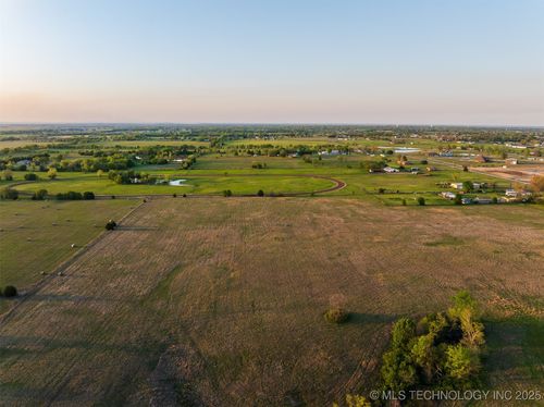 1 N Memorial Dr, Owasso, OK, 74055 | Card Image