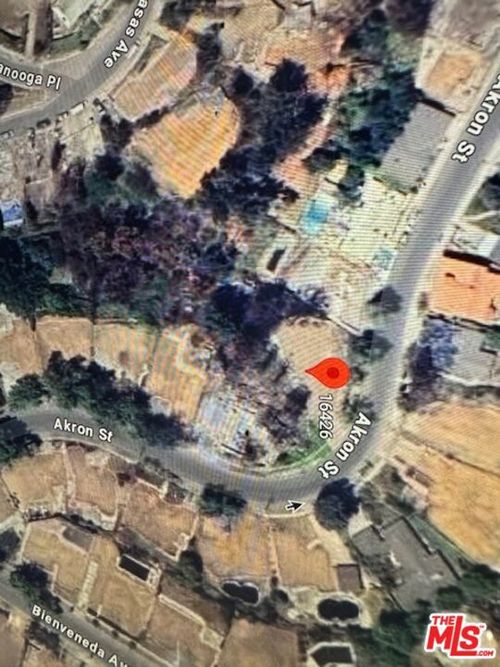 16426 Akron St, Pacific Palisades, CA, 90272-2303 | Card Image