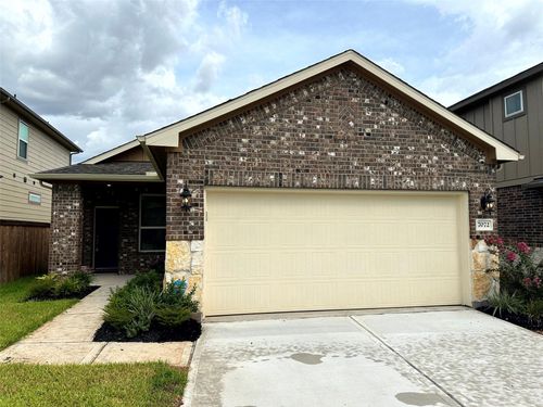 7072 Silverleaf Oak St, Conroe, TX, 77304-3270 | Card Image