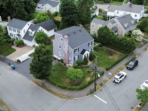 17-17 Hatfield Rd, Newton, MA, 02465-1212 | Card Image
