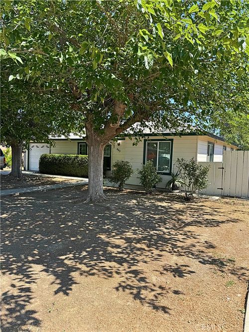 445 W Yale Ave, Coalinga, CA, 93210 | Card Image