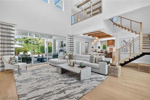 405 7th Ave N, Naples, FL, 34102-5356 | Card Image