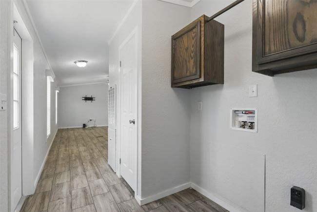 1010 Hopi Ct, House other with 2 bedrooms, 2 bathrooms and null parking in Granbury TX | Image 9