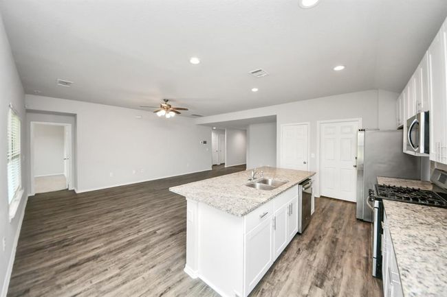 20715 Southern Woods Dr, House other with 4 bedrooms, 3 bathrooms and 2 parking in New Caney TX | Image 23