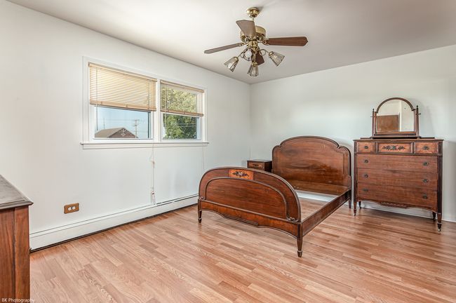 APT-3W - 6151 Marshall Ave, Home with 2 bedrooms, 1 bathrooms and 2 parking in Chicago Ridge IL | Image 9