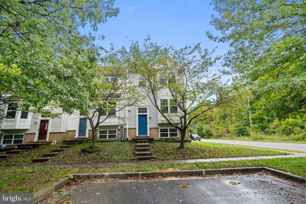 Carob Ct, Essex, MD 21221