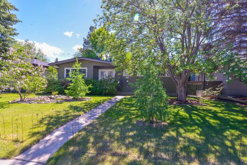361 Capri Ave Nw, Calgary, AB, T2L0J5 | Card Image