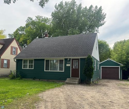319 13th Street N, Moorhead, MN, 56560 | Card Image