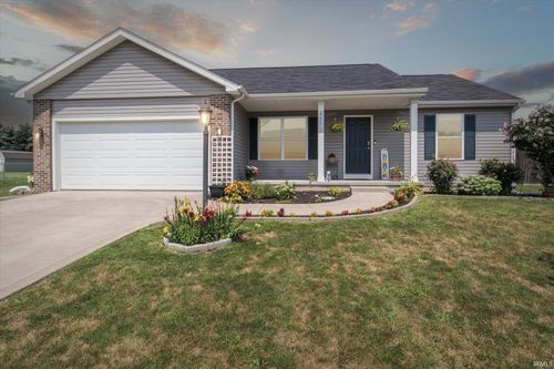 211 Blessing St, Millersburg, IN, 46543-9464 | Card Image