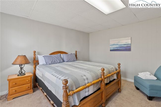 126 Rock Ledge Ln, House other with 5 bedrooms, 5 bathrooms and null parking in Sugar Mountain NC | Image 24