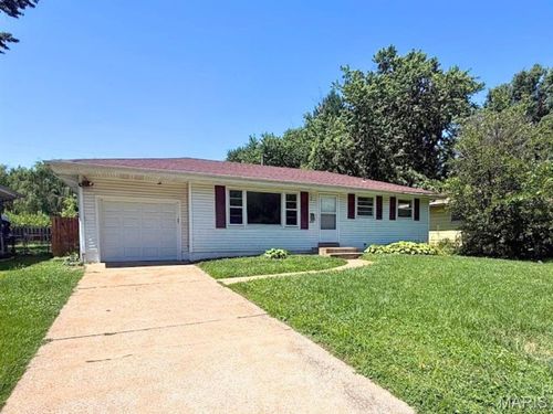 170 Ruth Dr, Florissant, MO, 63031-4129 | Card Image