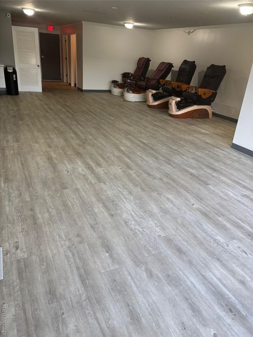 11195 Hall Rd, Utica, MI, 48317-5744 | Card Image