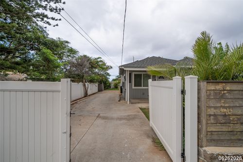 87-1409 Akowai Rd, Waianae, HI, 96792-3630 | Card Image