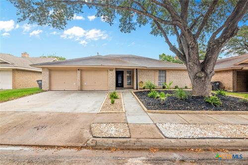 112 Cumberland Gap, Victoria, TX, 77904-2417 | Card Image
