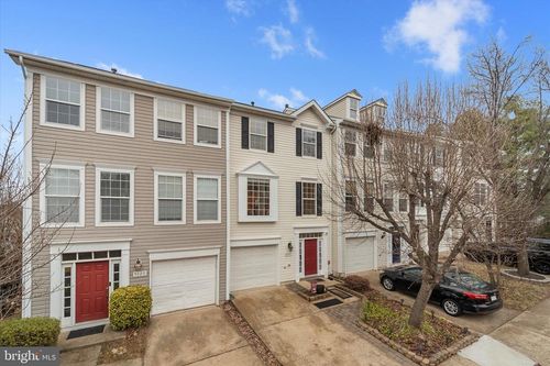 9222 Acer Ln, MANASSAS, VA, 20110-8917 | Card Image