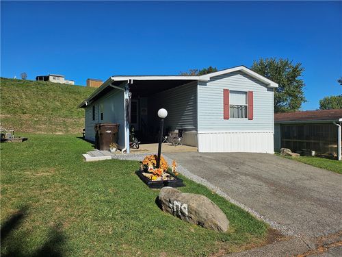 109 Lake Arthur Dr, Portersville, PA, 16051-1319 | Card Image