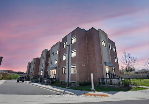 225-1062 Douglas Mccurdy Common, Mississauga, ON, L5G0C6 | Card Image