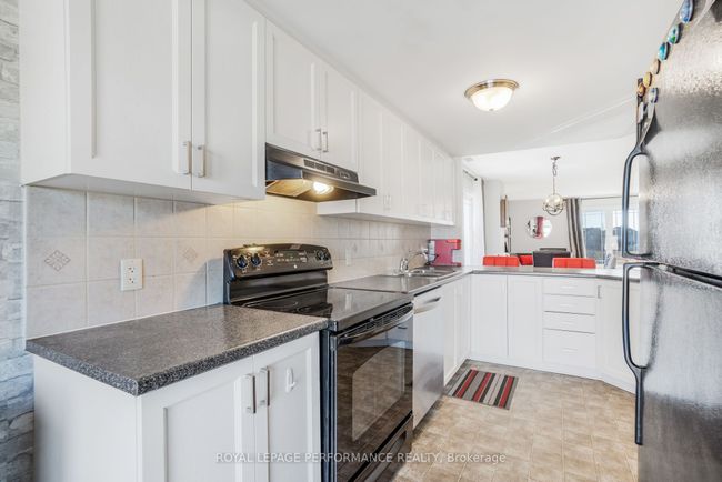 B - 433 Chapman Mills Dr, Condo with 2 bedrooms, 3 bathrooms and 1 parking in Nepean ON | Image 12