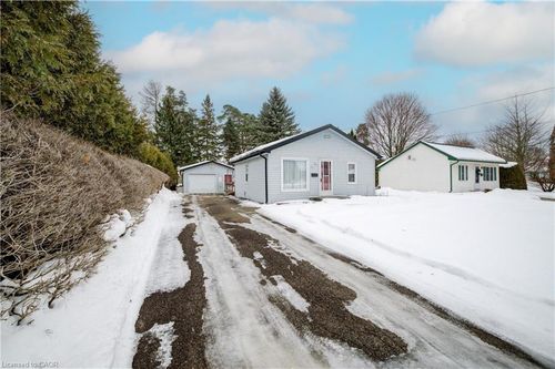 {{alt}} | Card Image