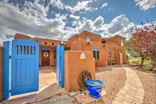 69 Ranchos Canoncito, Santa Fe, NM, 87508-2289 | Card Image