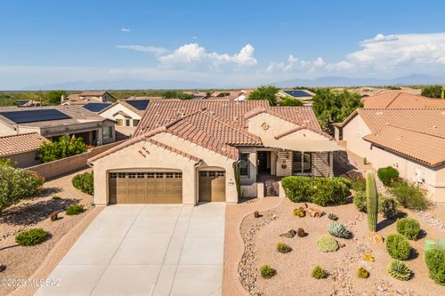 1979 E Orinda Ln, Green Valley, AZ, 85614-6337 | Card Image