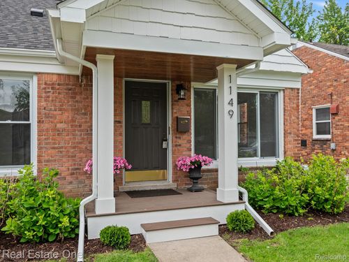 1149 Larkmoor Blvd, Berkley, MI, 48072-1905 | Card Image