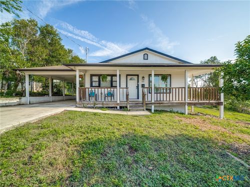 336 W Faust St, New Braunfels, TX, 78130-4724 | Card Image