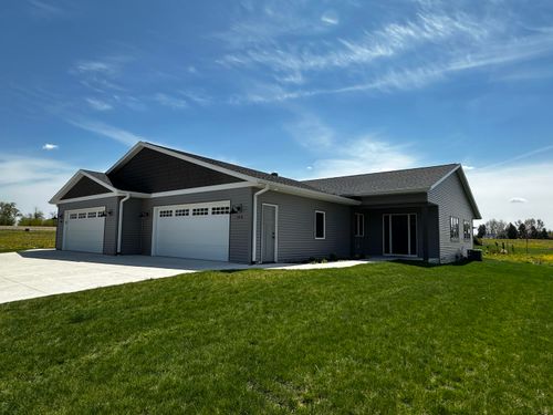 100 Orth Dr, Random Lake, WI, 53075-1516 | Card Image