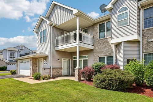 6949 S Rolling Meadows Circle, Oak Creek, WI, 53154 | Card Image