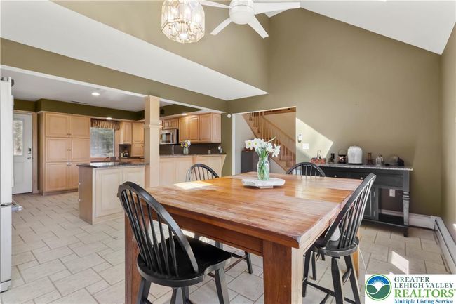 Huge Kitchen / Dining Space | Image 21
