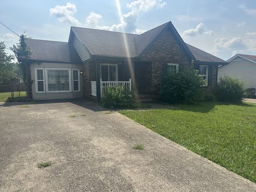 1121 Tobacco Rd, Clarksville, TN, 37042-5865 | Card Image