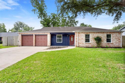 5000 Old Castle Ln, Dickinson, TX, 77539-6550 | Card Image