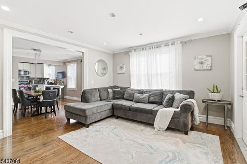 32 Elmwood Ter, Irvington, NJ, 07111-1905 | Card Image