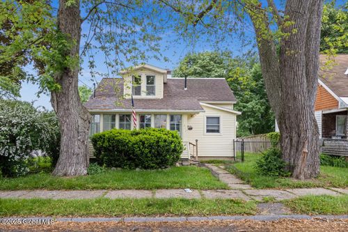 212 Riverside Ave, Scotia, NY, 12302-2104 | Card Image