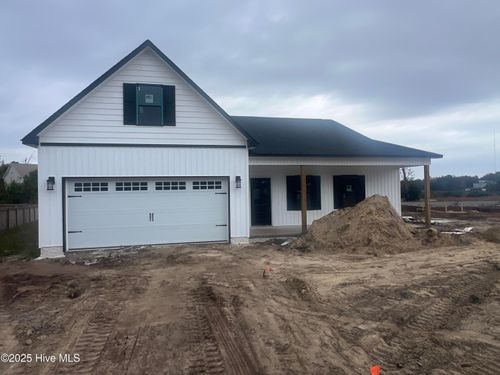 111 Camelot Dr, Holly Ridge, NC, 28445-7958 | Card Image