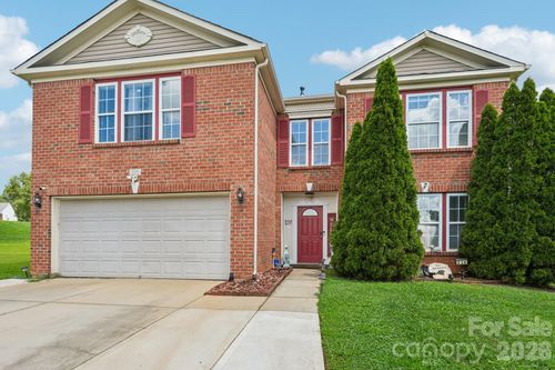 336 Farm Springs Dr, Mount Holly, NC, 28120-3022 | Card Image