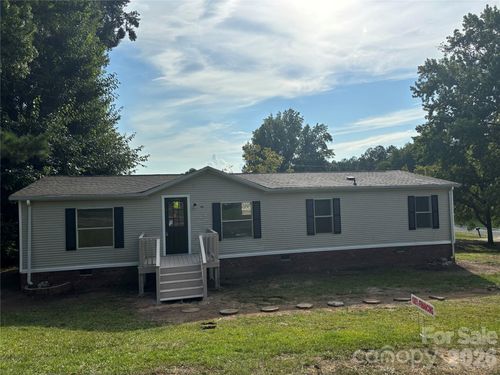 141 Patricia St, Lancaster, SC, 29720-2761 | Card Image